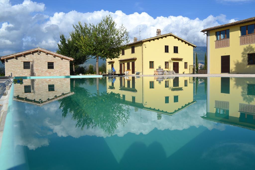 Agriturismo Villaggio Green Montefalco Ruang foto