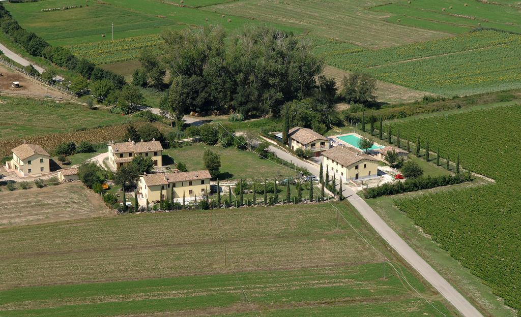 Agriturismo Villaggio Green Montefalco Bagian luar foto